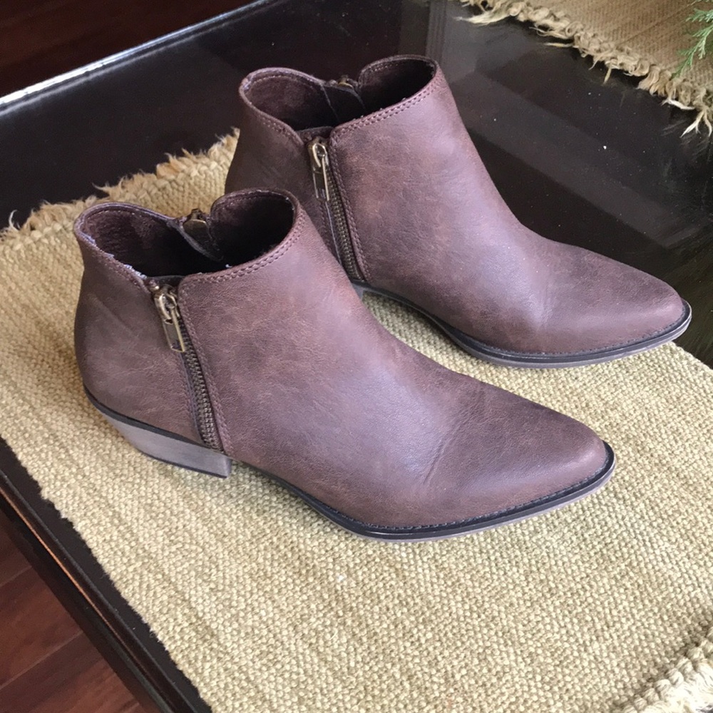 Rocket Dog brown boots